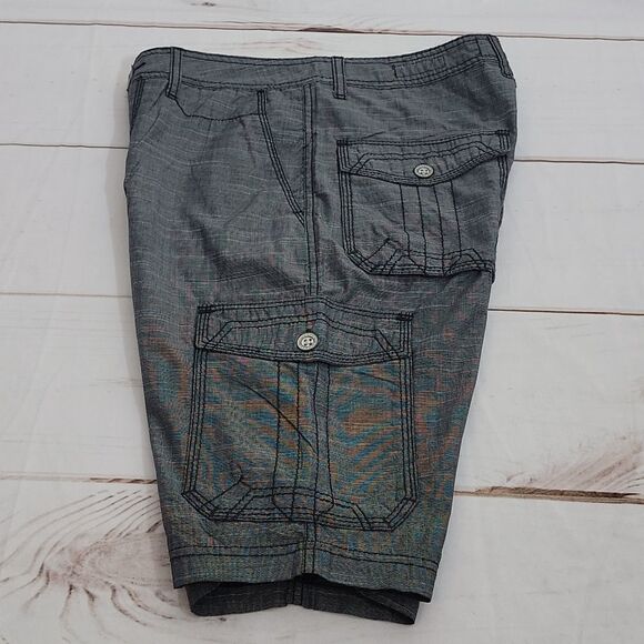 Mens Buckle Black Cargo style Shorts size 30 Standard Fit - Picture 10 of 10